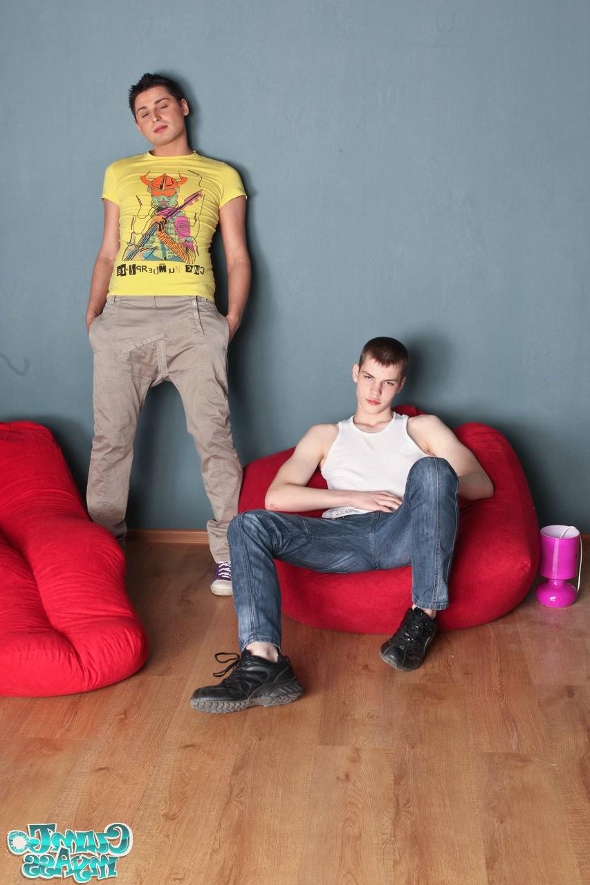 12P Pale twink gets to suck cock of his tanned friend