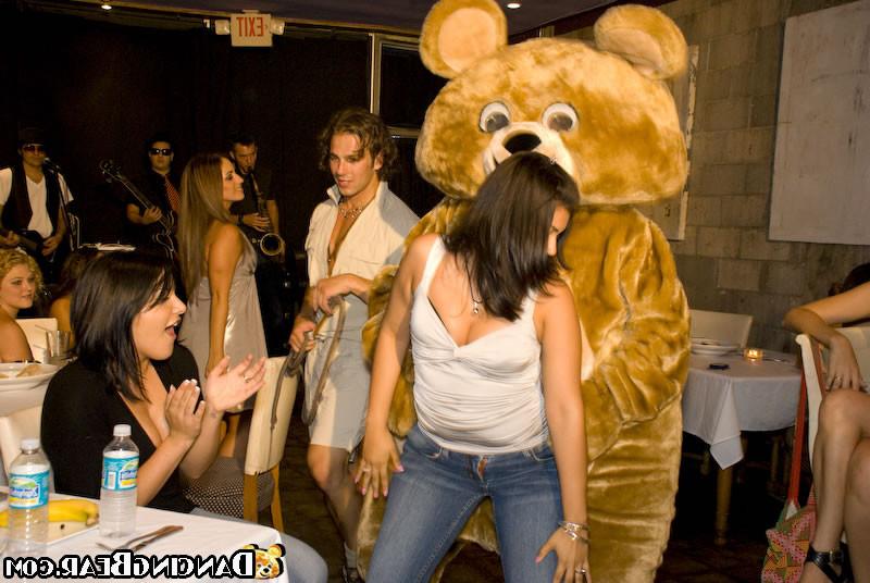 16P Girls going crazy for stripper cock