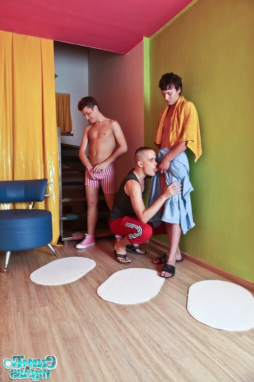 12P Raging twinks introduce a muscular jock to gay blowjobs