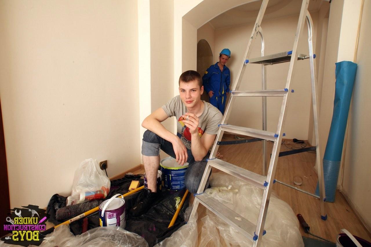 12P Naughty teen twink blowjob at the construction site