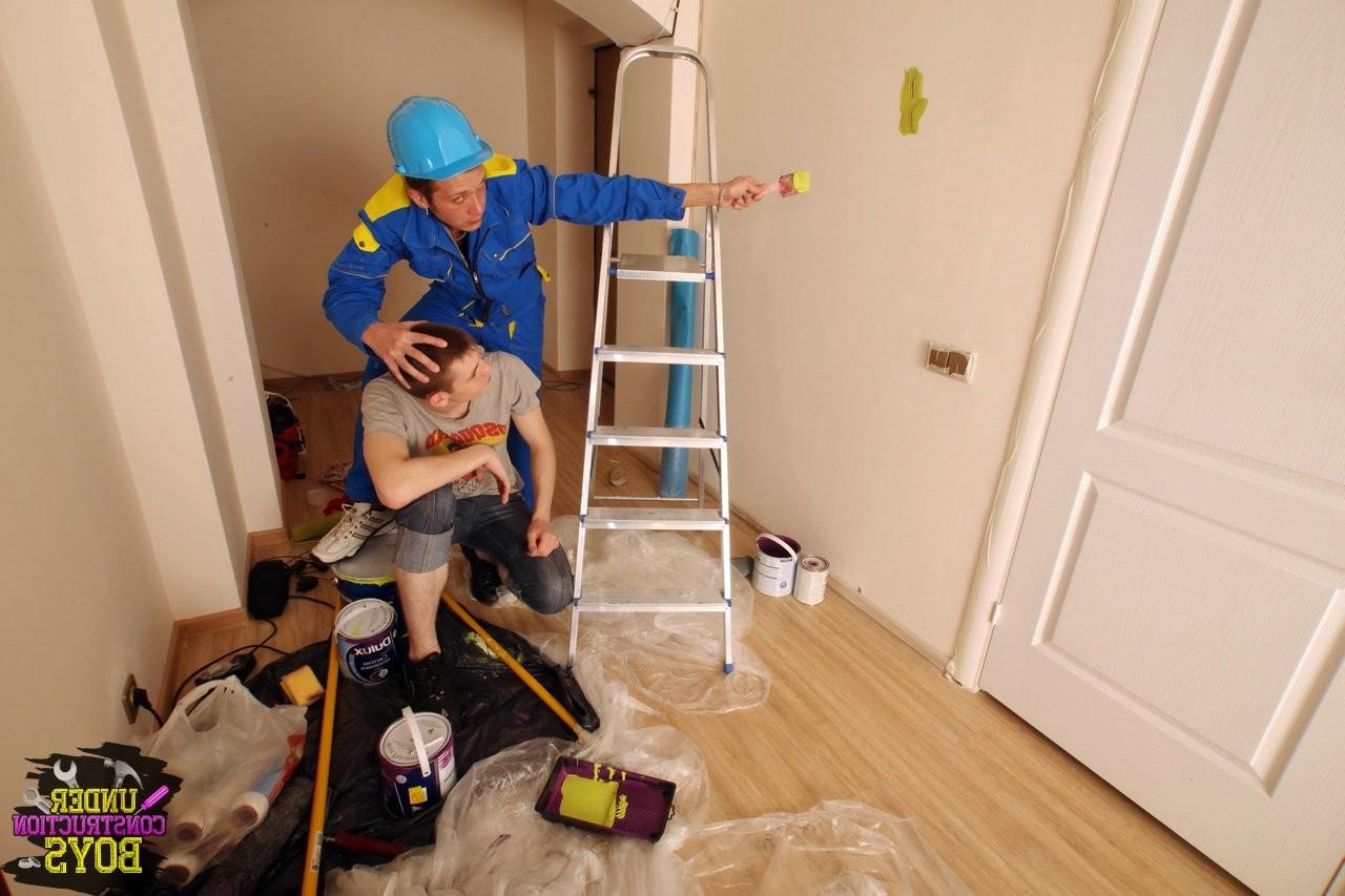 12P Naughty teen twink blowjob at the construction site