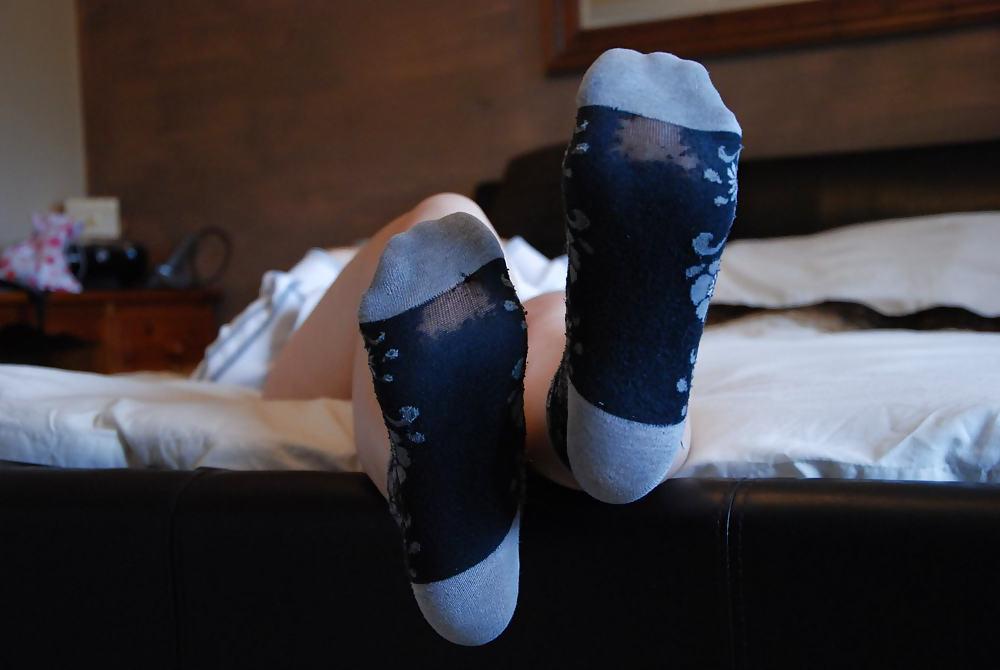 14P Dee sexy feet in socks awsome