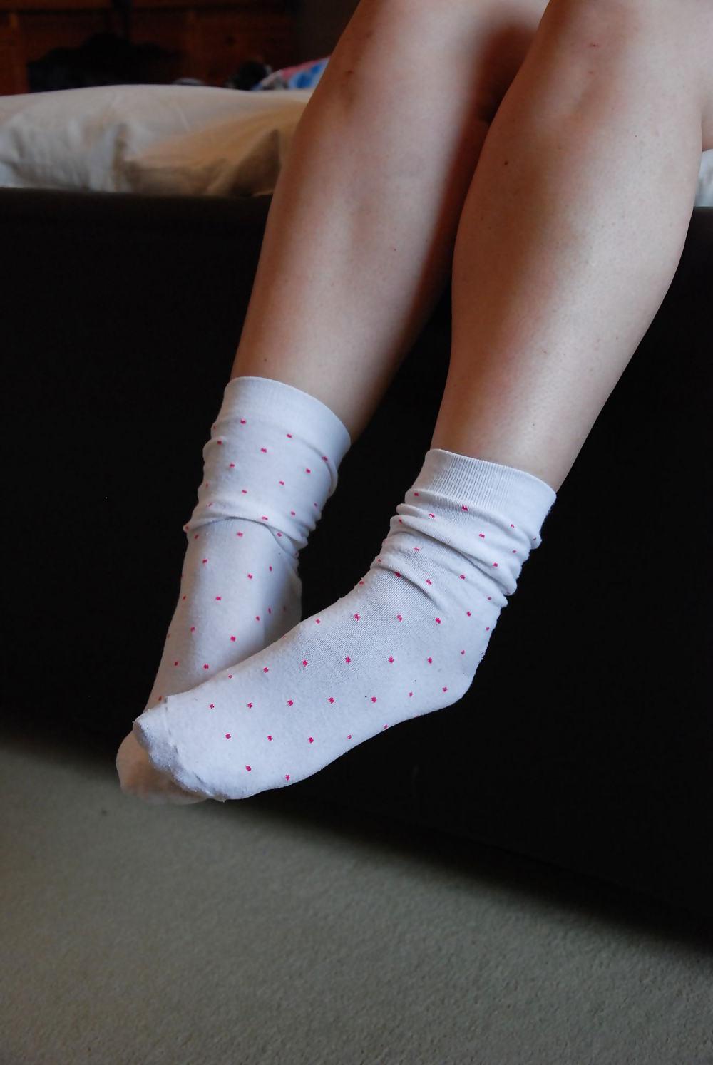 14P Dee sexy feet in socks awsome