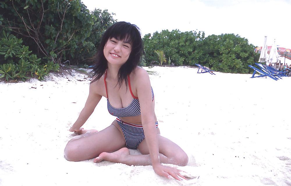 25P Japanese Bikini Babes-Nonami Takizawa (3)