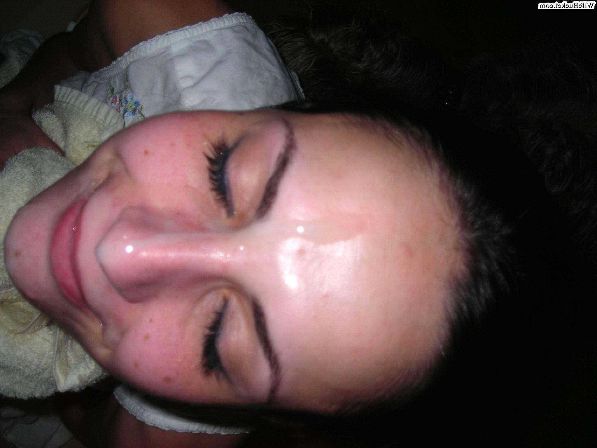 16P Crazy nextdoor wives give head on camera