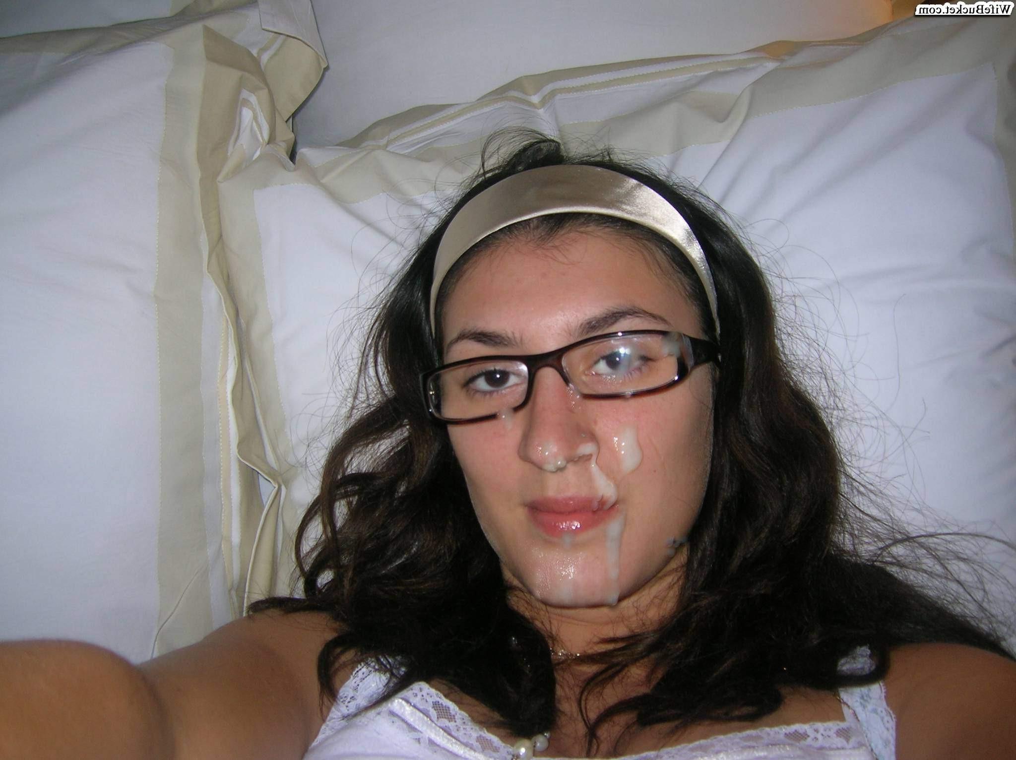 16P Crazy nextdoor wives give head on camera
