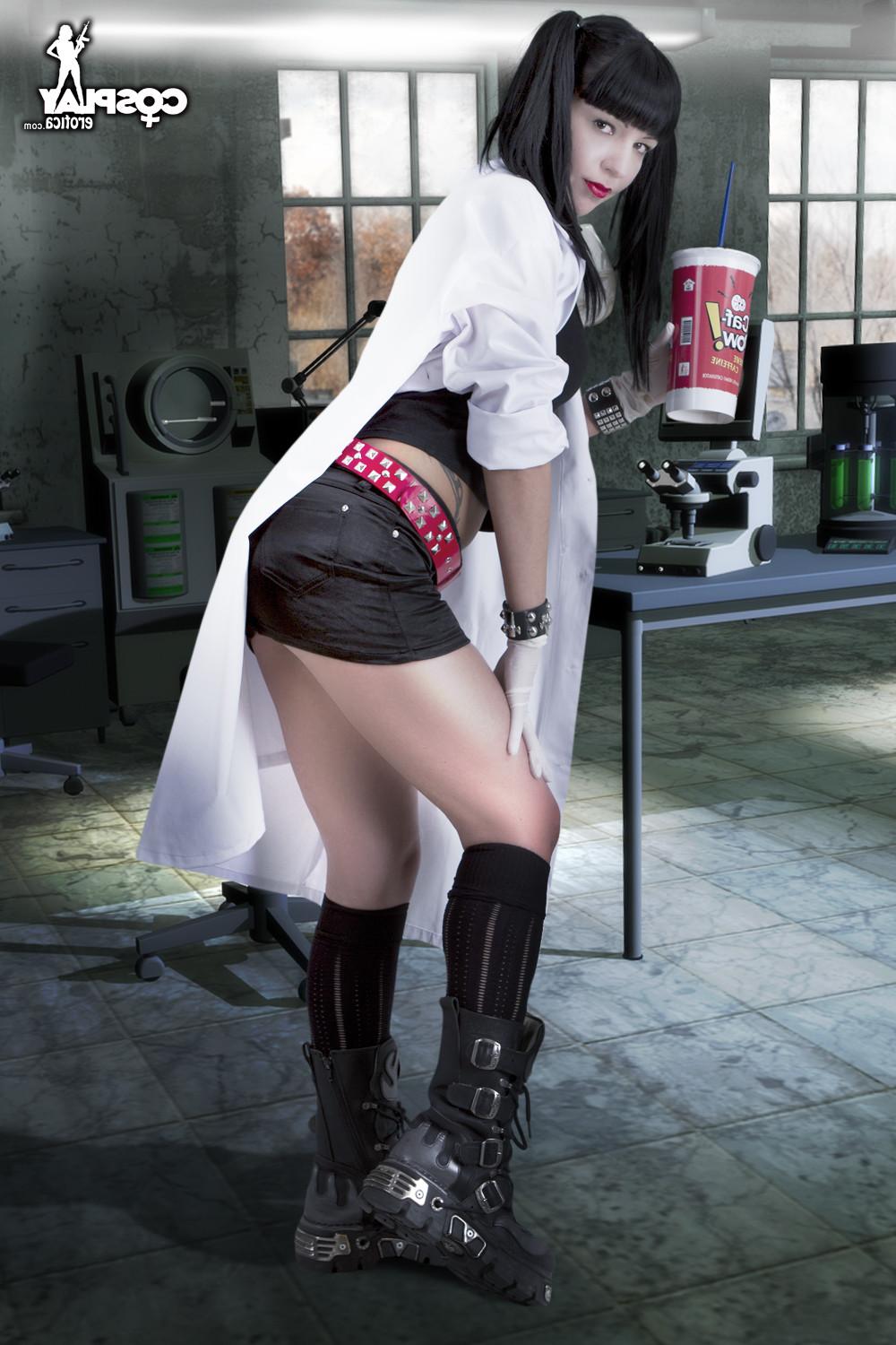 16P Mea Lee plays NCIS Abby in this erotic cosplay porn