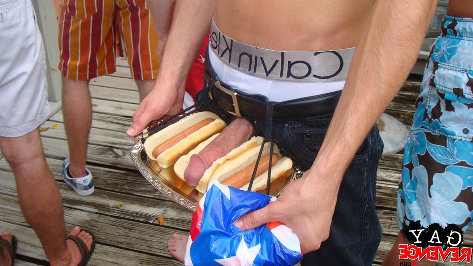9P Gay outdoor