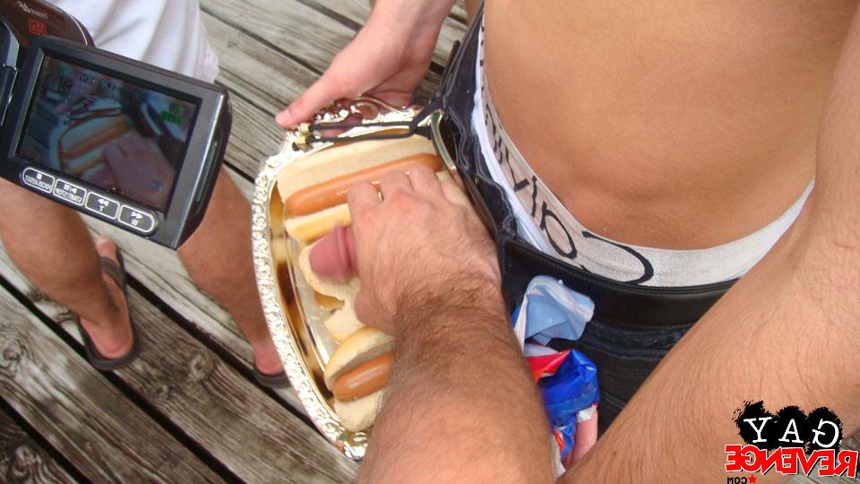 9P Gay outdoor