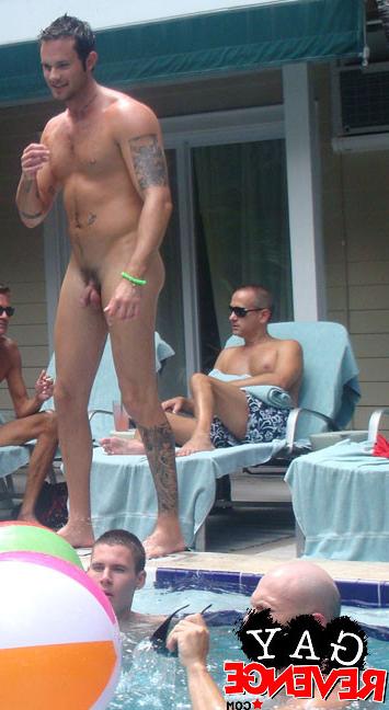 9P Gays in action