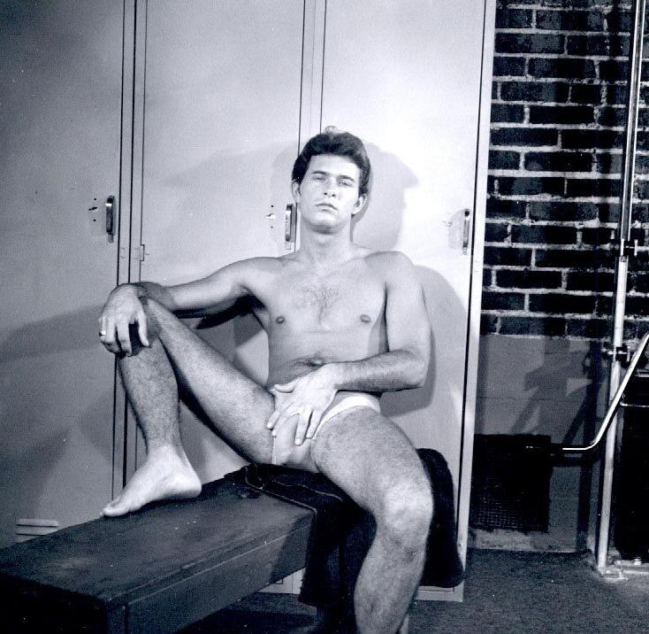 12P Retro solo gay masturbation pictures