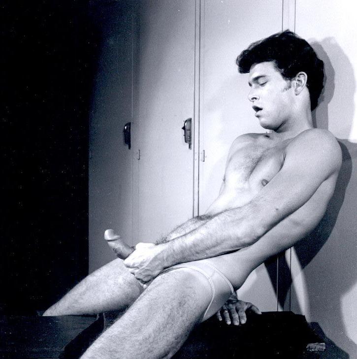 12P Retro solo gay masturbation pictures