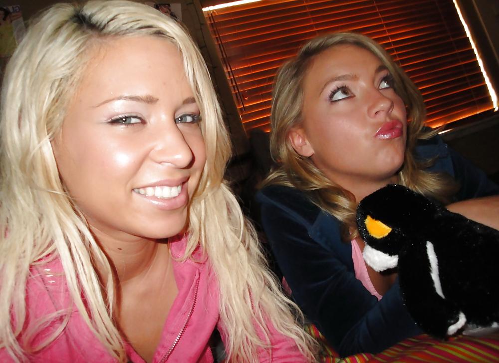 13P Two Blonde Sexy Babes And One Lucky Dick