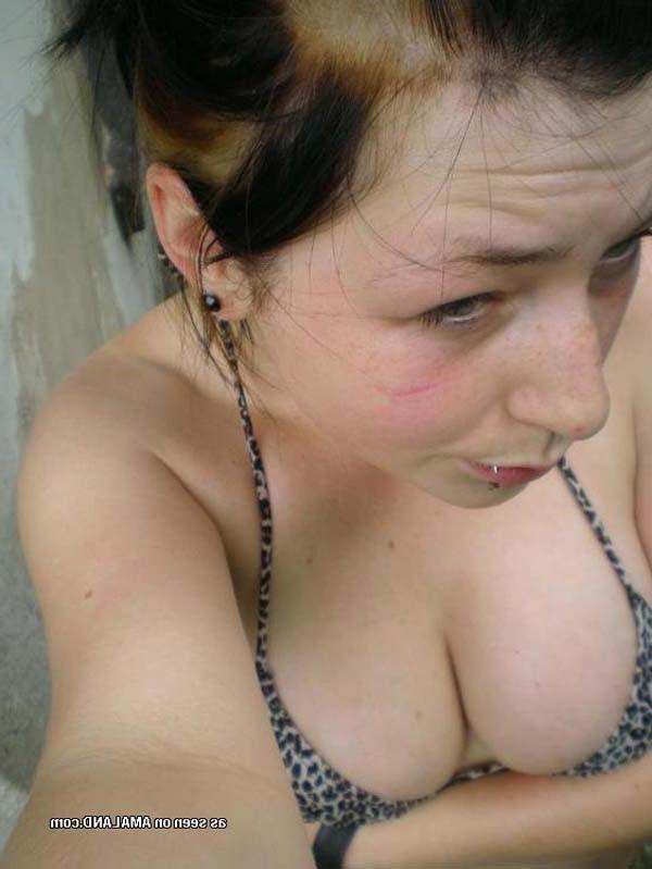 12P Showing off her massive boobs outside