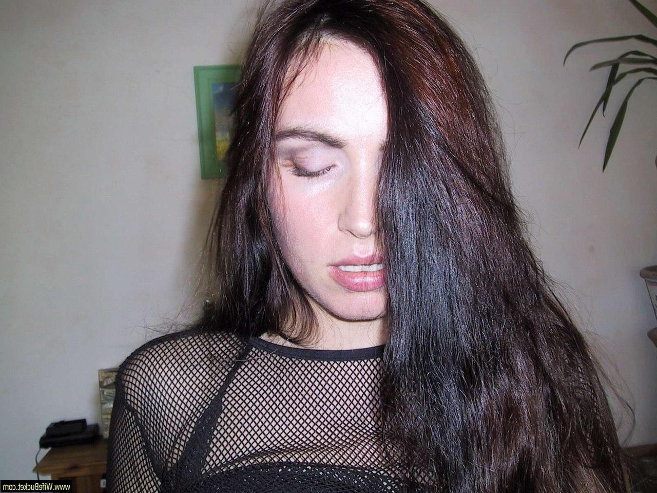 15P Cum hungry amateur wive