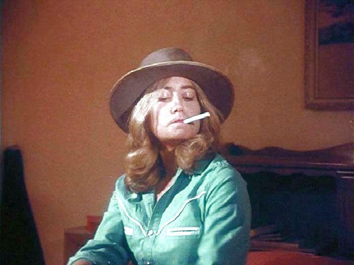 25P Marcia Brady Is that you smoking ?