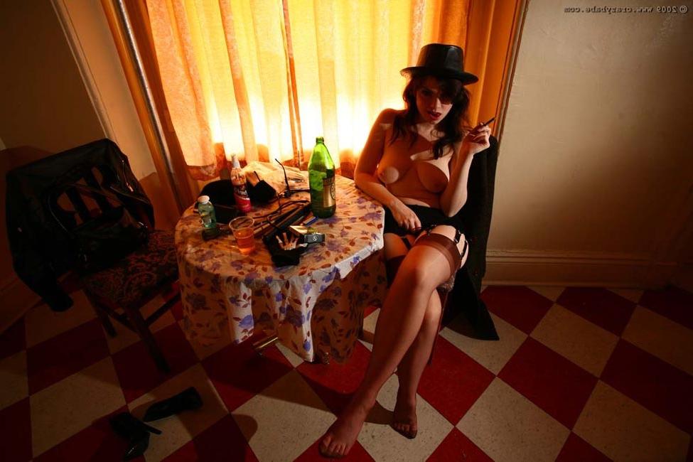 15P Crazy Babe Nicotine poses