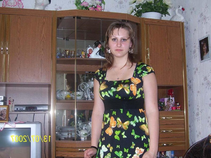 20P Amateur wife showing her nice boobs