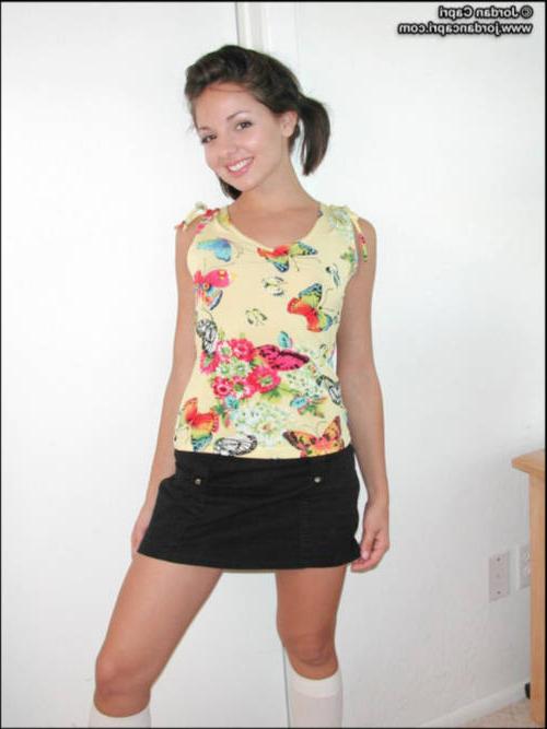 14P Jordan Capri shows perky tits!