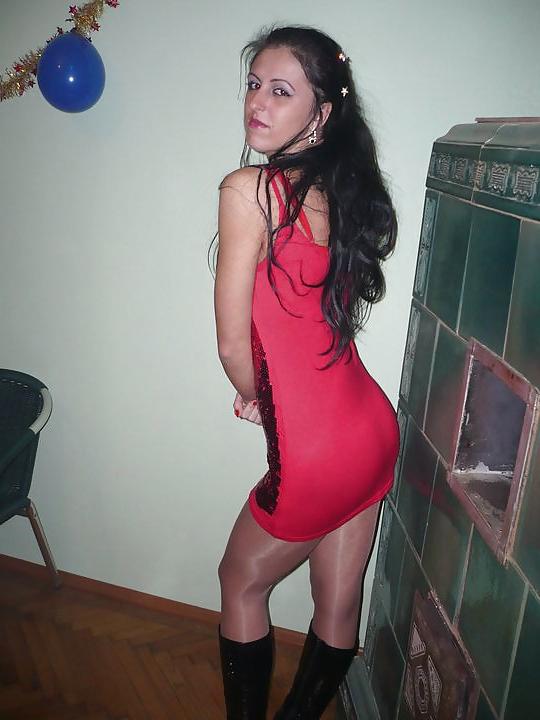 15P Hot bikini babes
