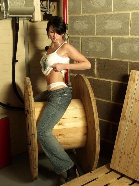 17P Big Tit Brunette Wife Spreads Her Shaven Snatch In Garage
