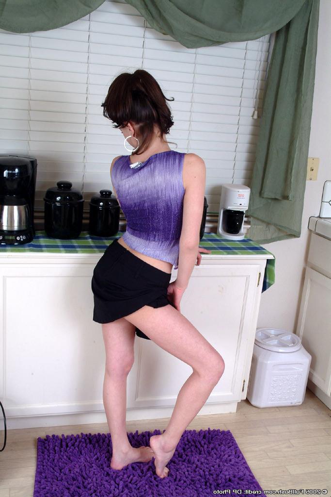 20P Teenie babes hairy snatch