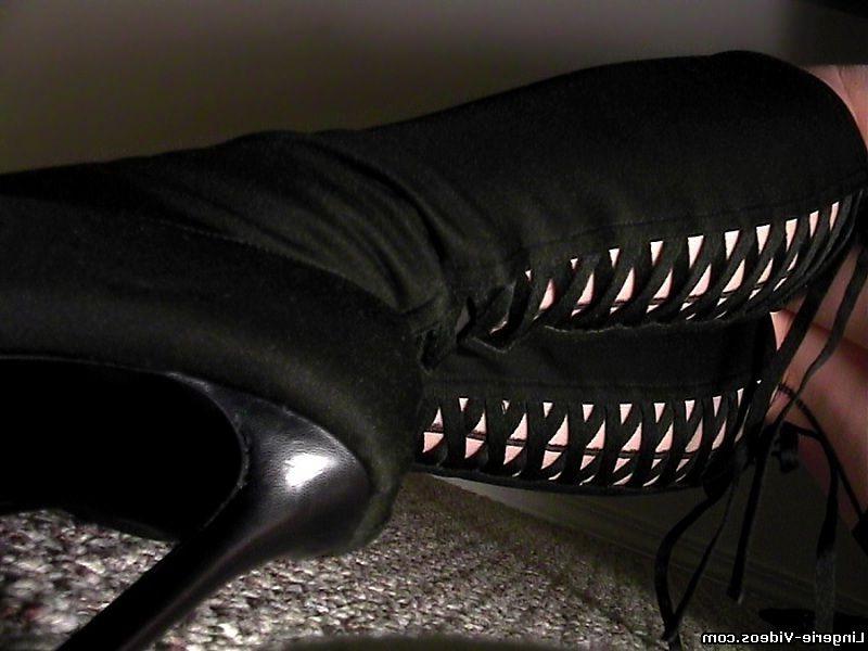 17P Brunette in black stockings gloves and boots