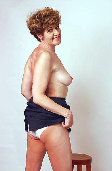 16P Nice Perky Titted Milf Spreads Her Shaven Haven
