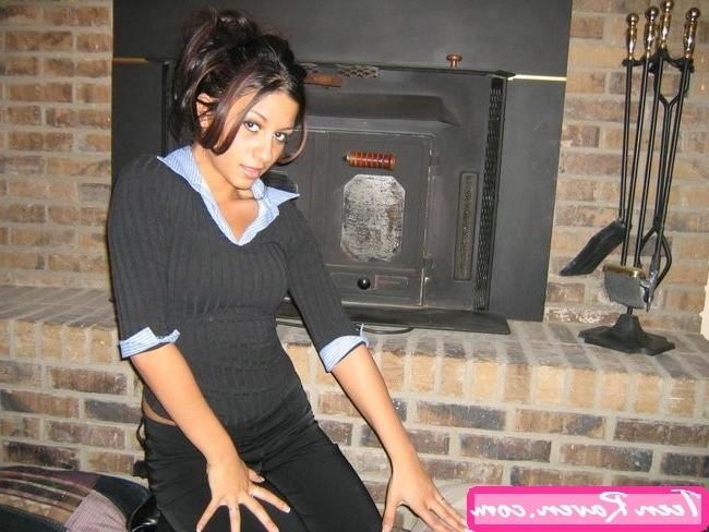 14P Hot american brunette amateur babe