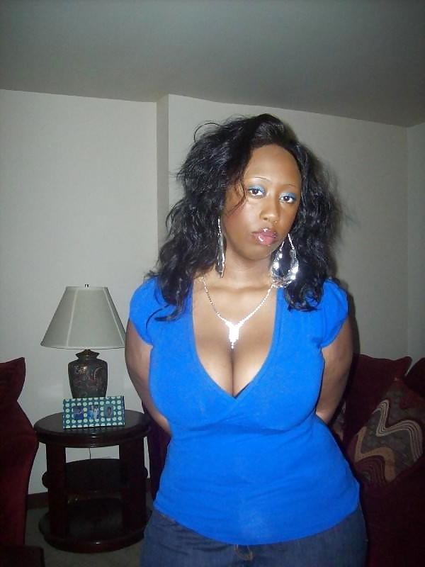 12P Tall Hippy Big Titty Honey