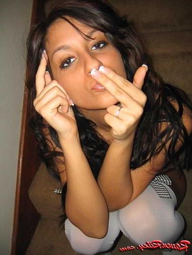 20P Brunette maid spreading pantyless