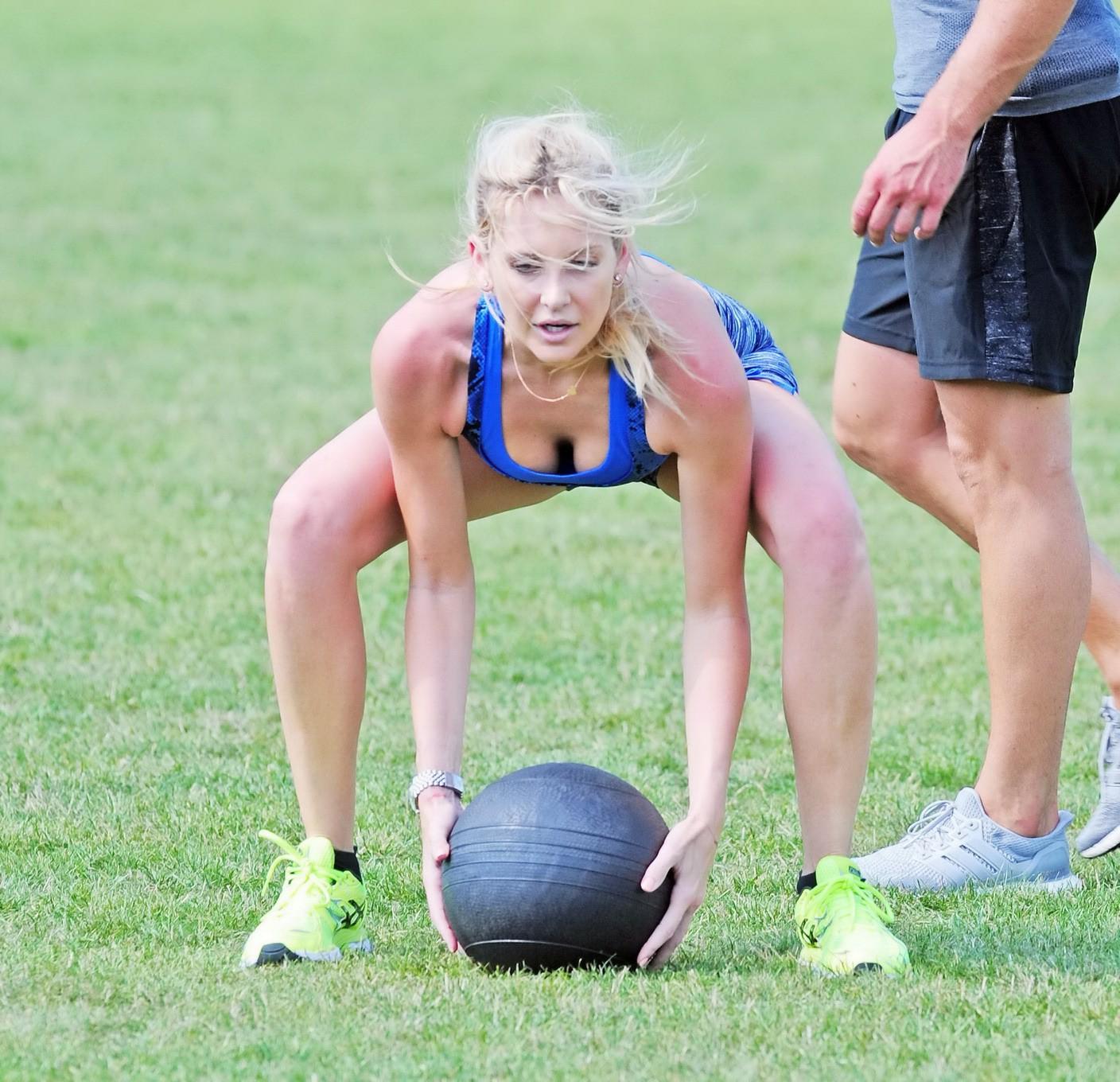 16P Stephanie Pratt busty in tiny sports bra and shorts