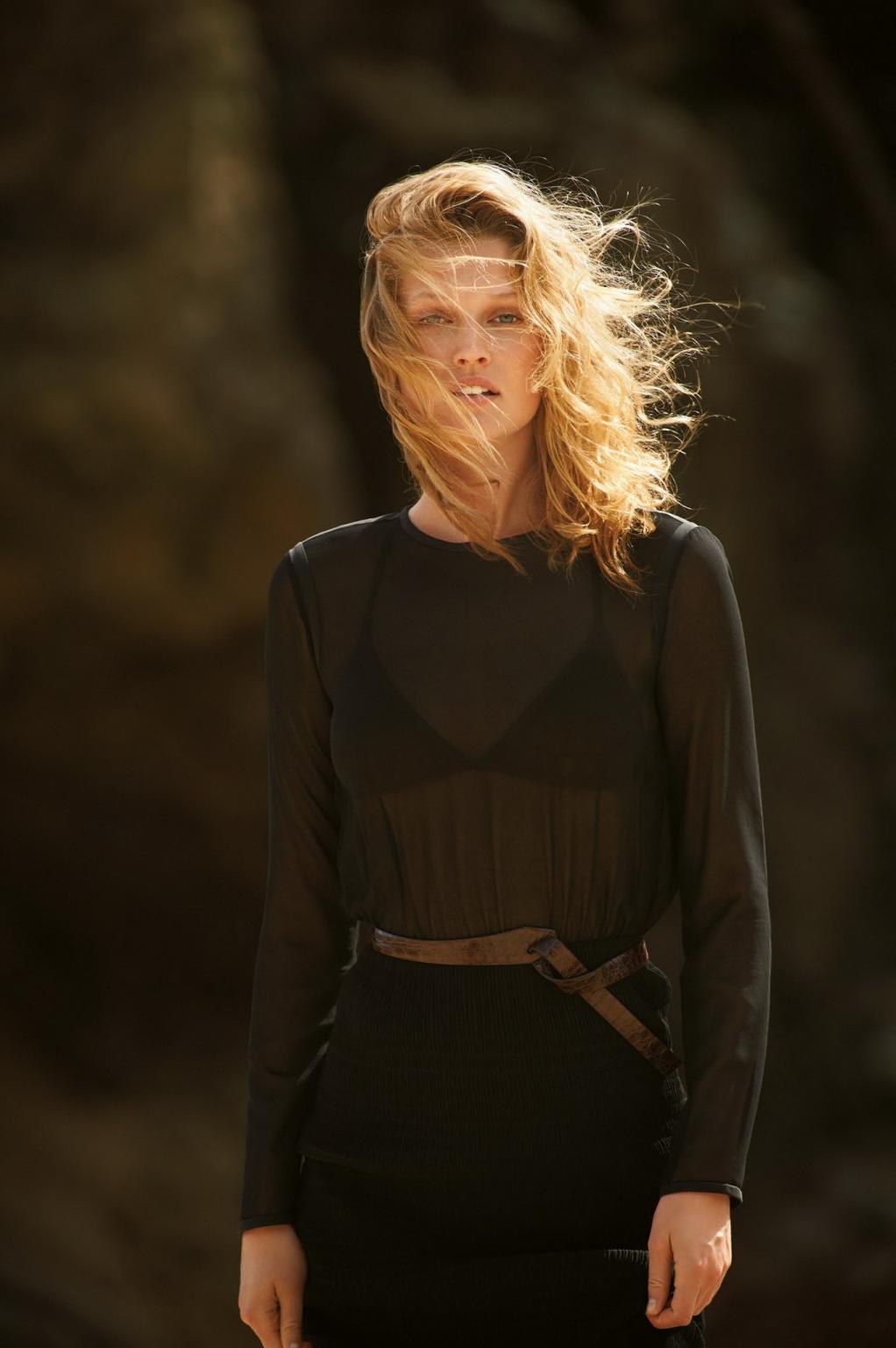 16P Toni Garrn showing off her big boobs at the photoshoot by Gilles