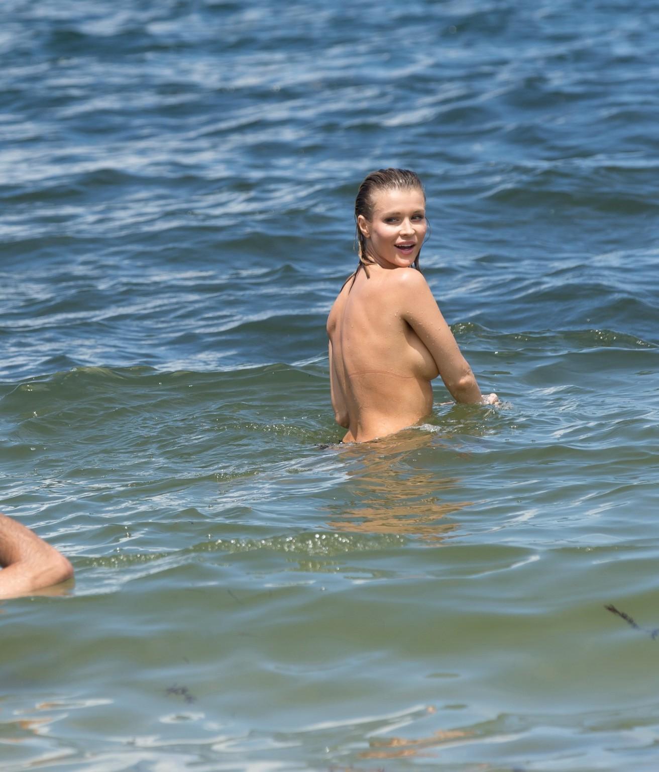 16P Joanna Krupa caught topless and fucking hard at the beach in Miami