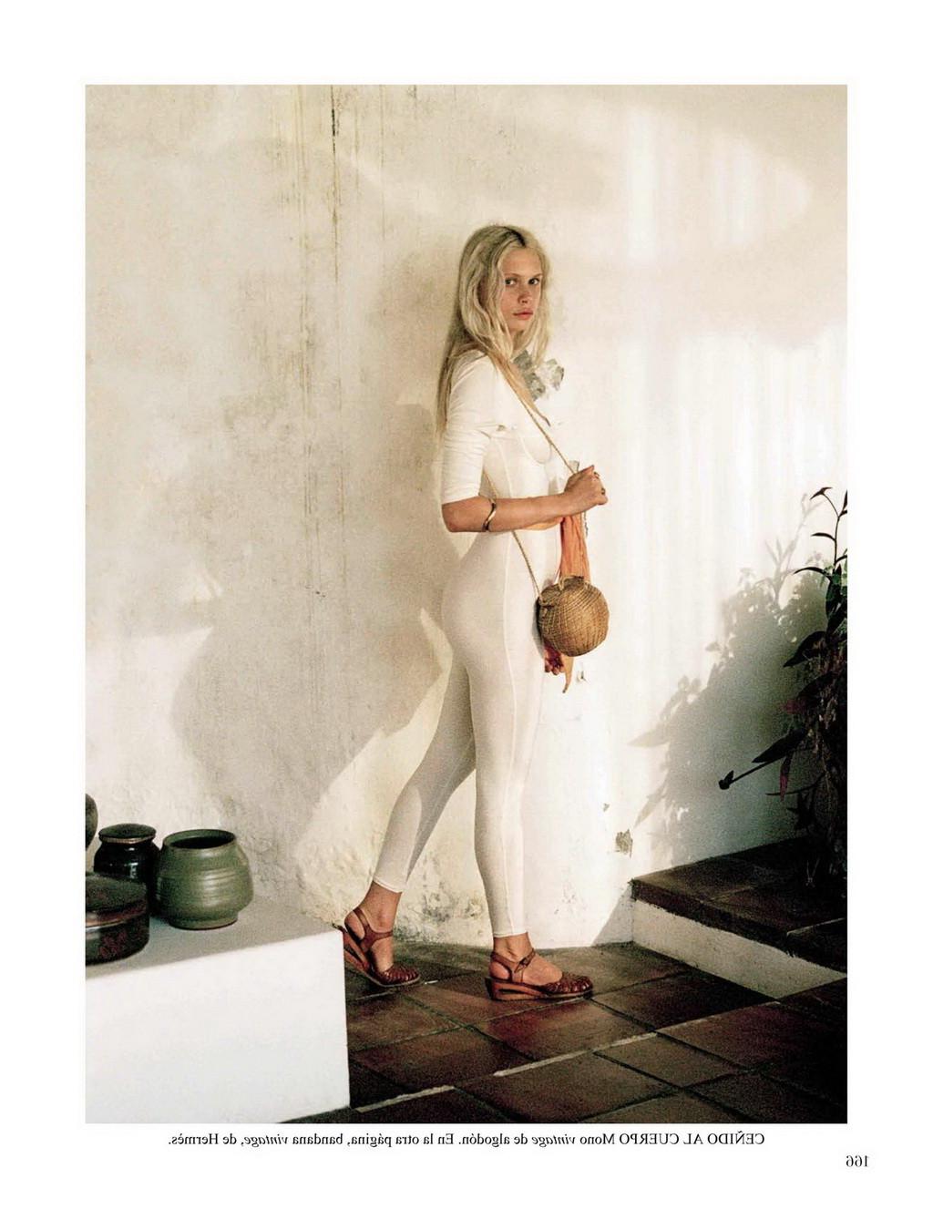 16P Delilah Parillo showing off her boobs and ass in Vogue Spain June 2015 issue