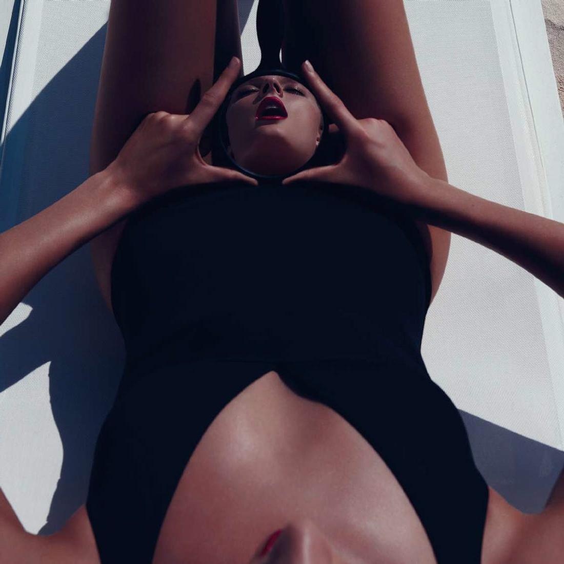 16P Constance Jablonski looking very hot in Nagi Sakai photoshoot for Harpers Bazaar