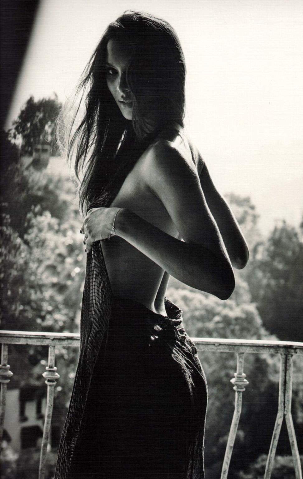 16P Lais Ribeiro showing off her big boobs in Guy Aroch Photoshoot for Morena Magazi
