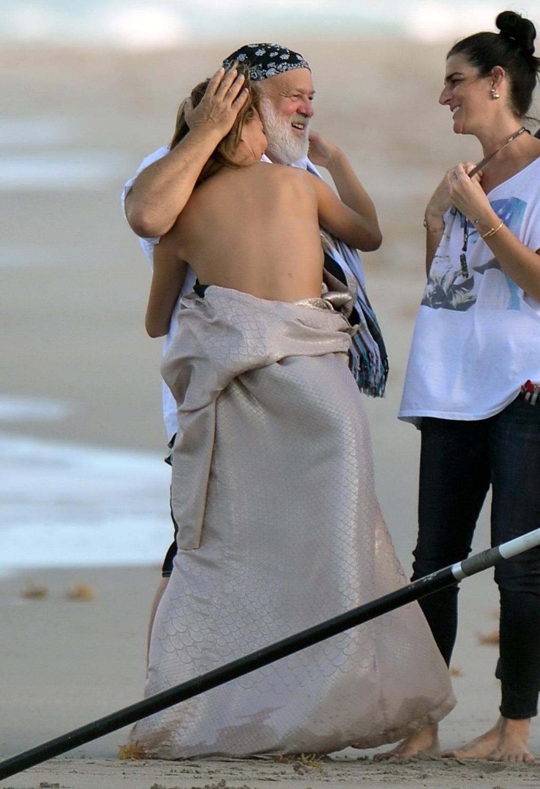 16P Chrissy Teigen showing off her big boobs and shaved pussy at the photoshoot on M