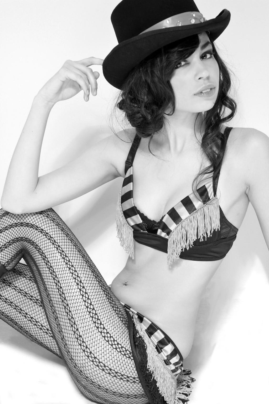 16P Sonnie Marie Slagle looking very hot in the Will Fisher photoshoot
