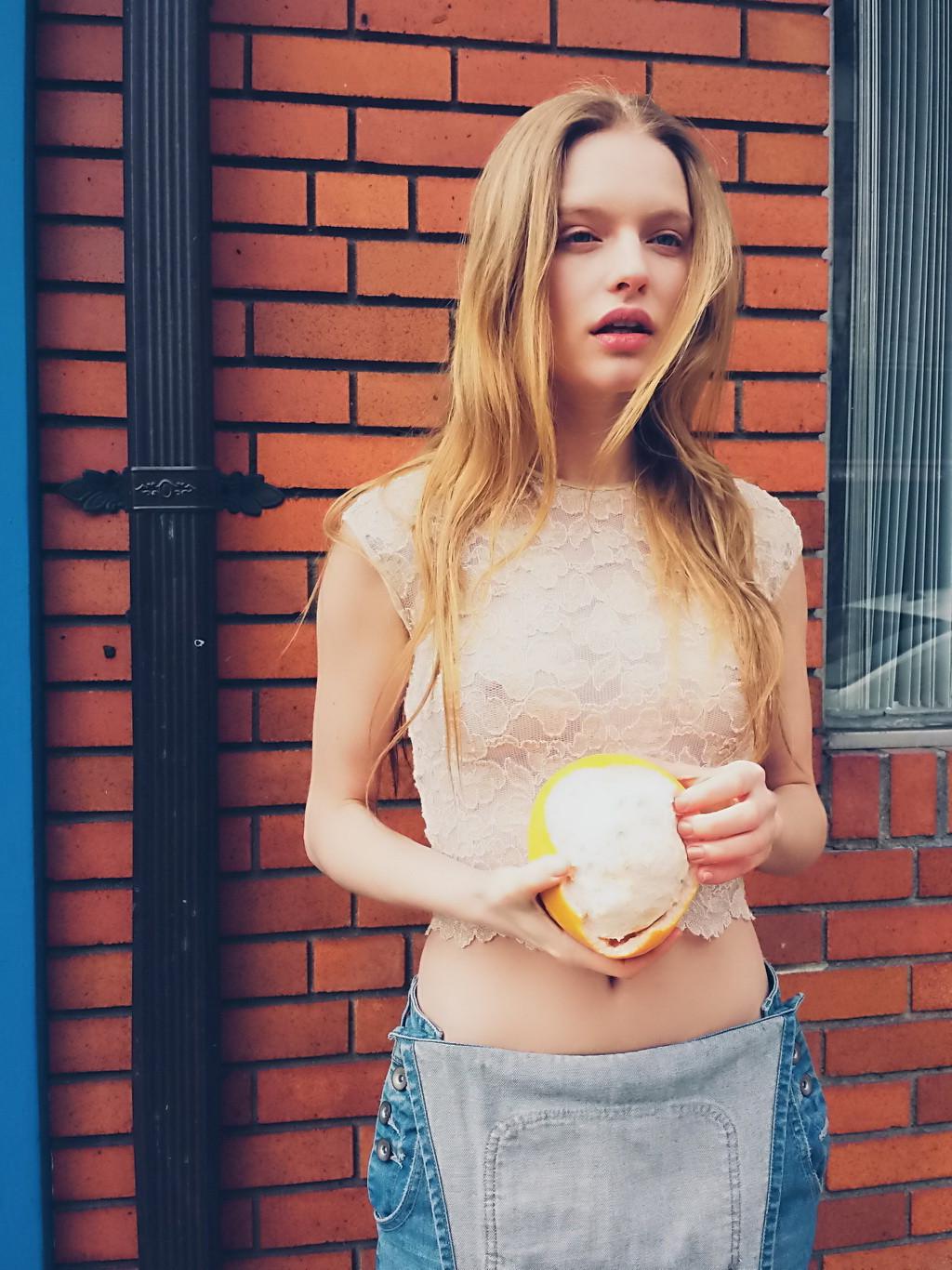 16P Isabella Farrell fully naked for Paper Magazine photoshoot by Cameron Davis