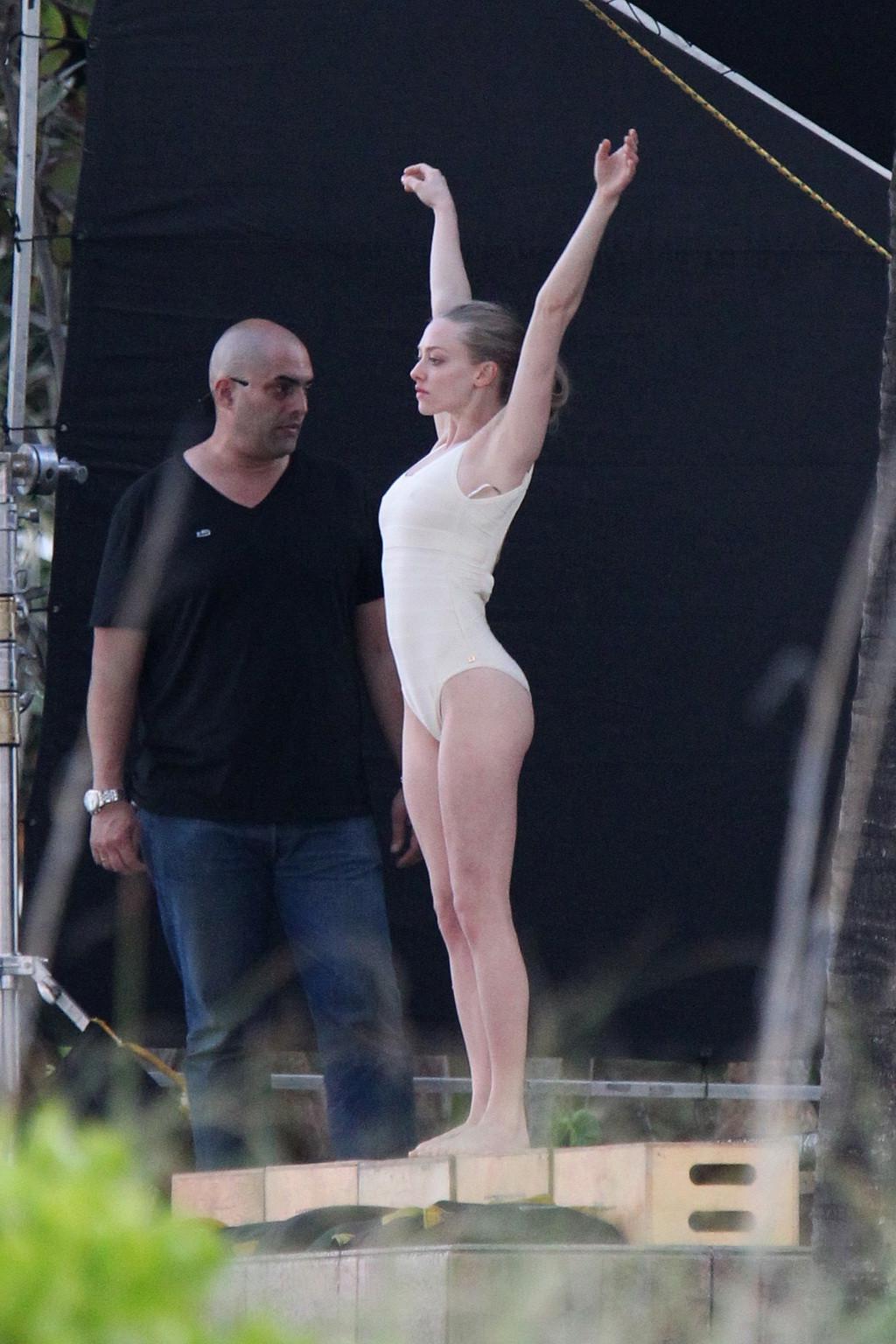 16P Amanda Seyfried caught in nude leotard while filming video at the beach in Miami
