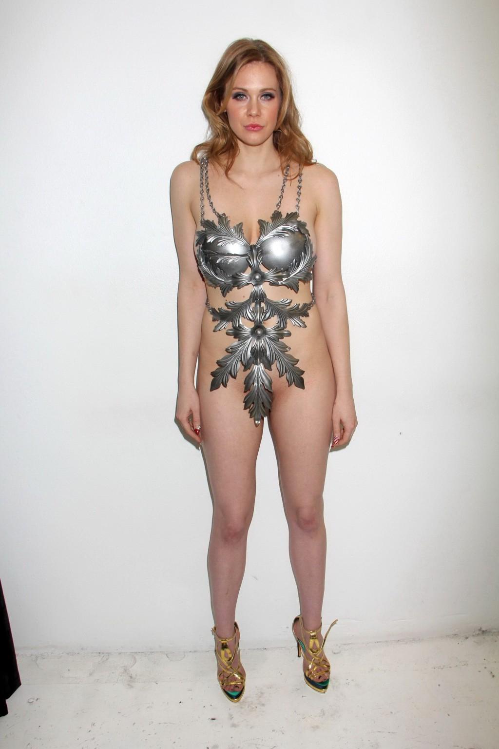 16P Maitland Ward pussy peek side thy shiny armor in the Pre NYE Photoshoot