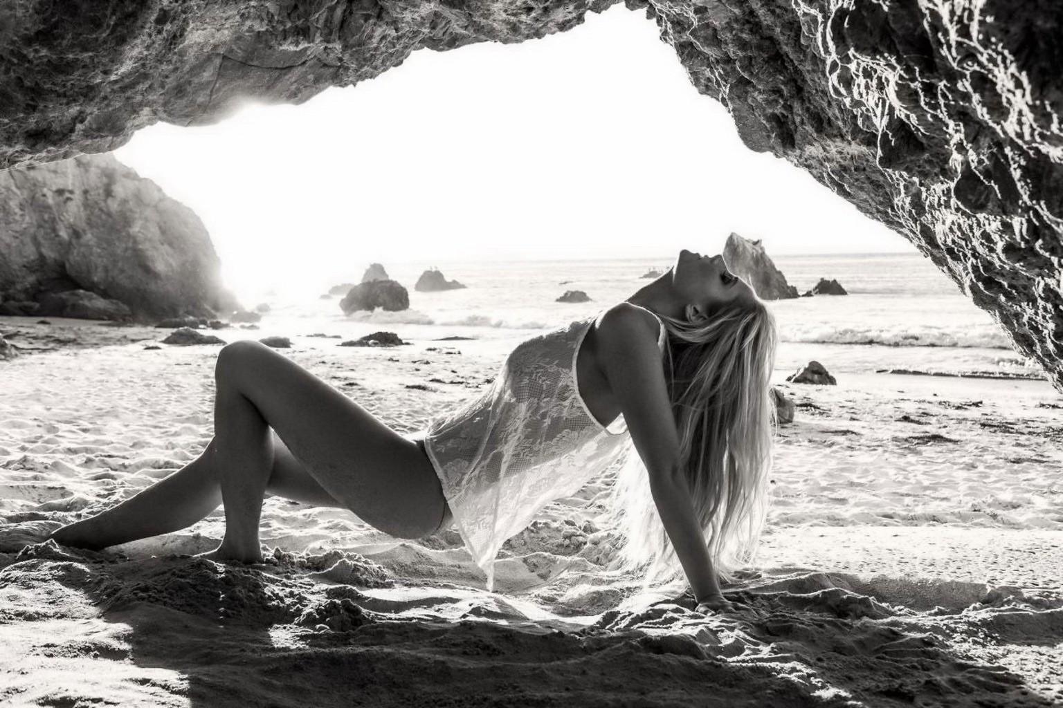 16P Genevieve Morton showing off her fully naked body at the photoshoot by Randall S