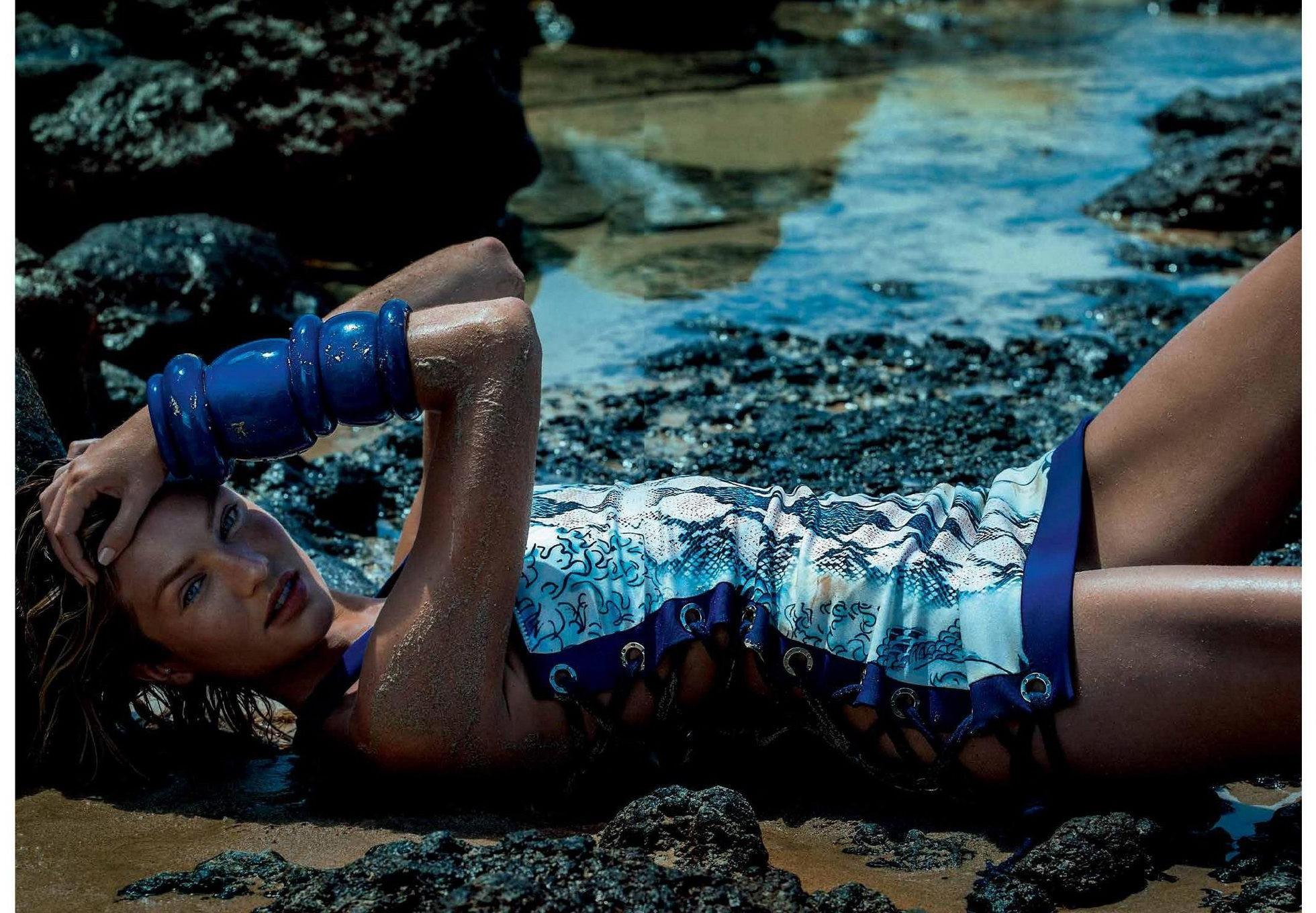 15P Candice Swanepoel looking very hot in Fernando de Noronha 2014 beach photoshoot