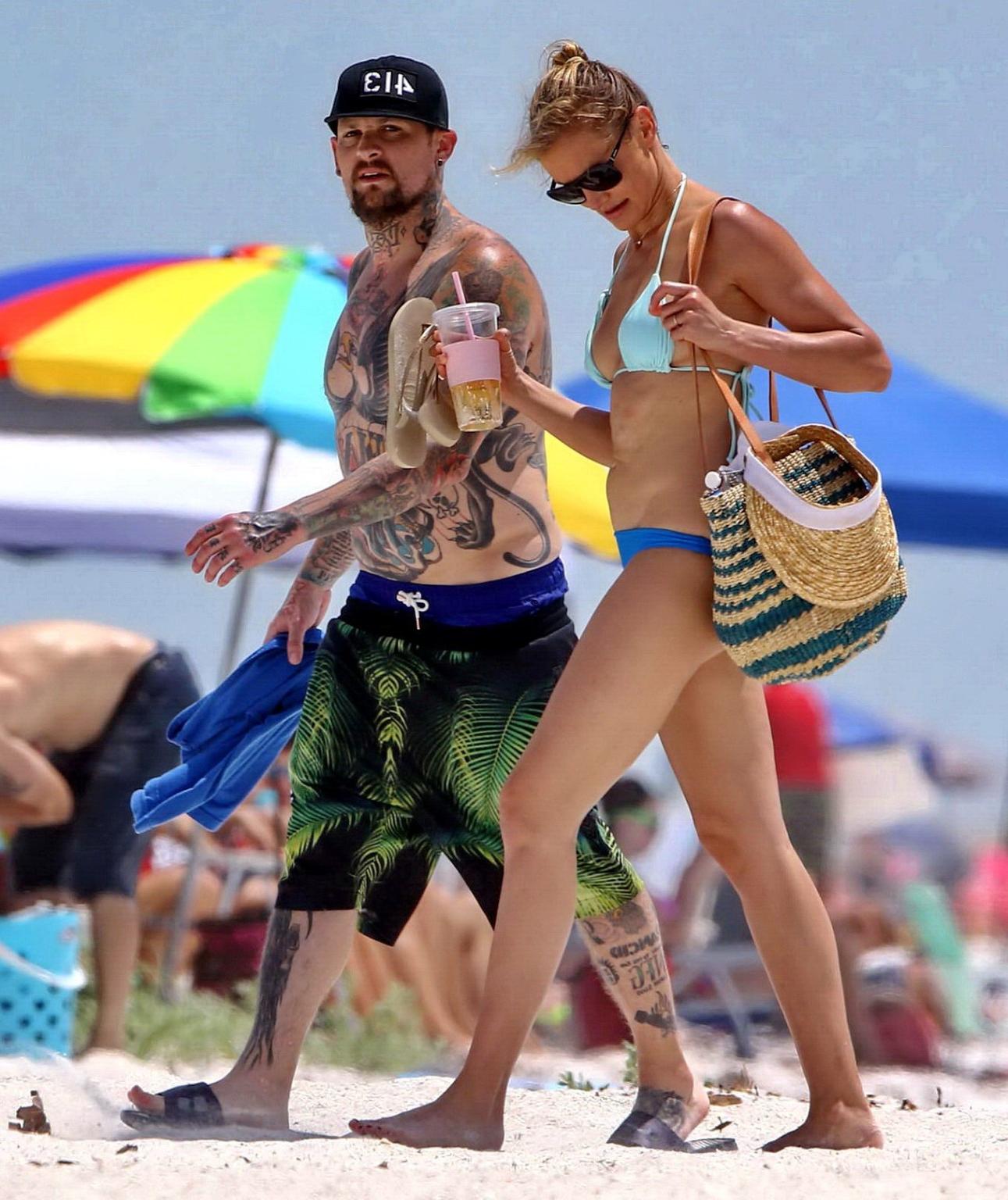 16P Cameron Diaz shows ass crack wearing a skimpy bikini on a beach in Florida