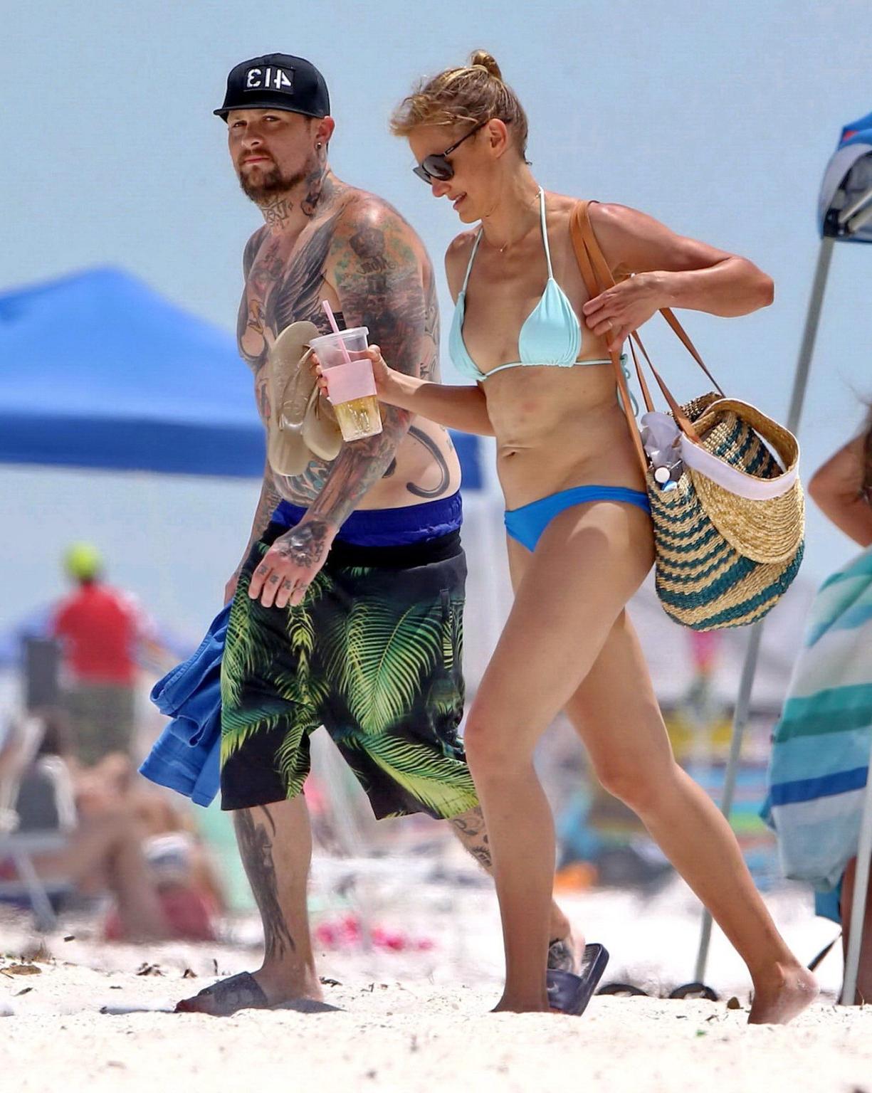 16P Cameron Diaz shows ass crack wearing a skimpy bikini on a beach in Florida