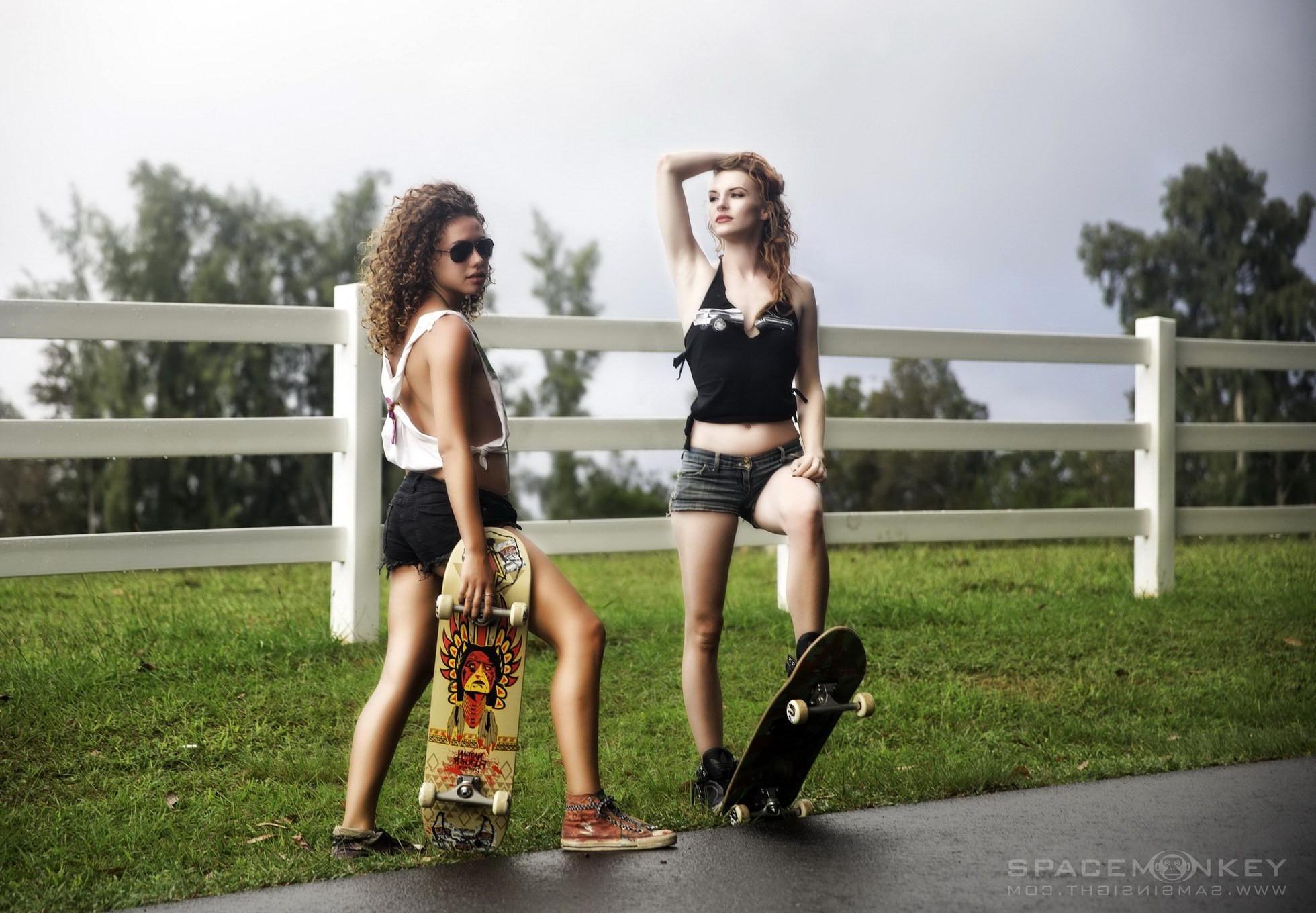 16P Madison Burge showing off her boobs in Samsara Smith photoshoot