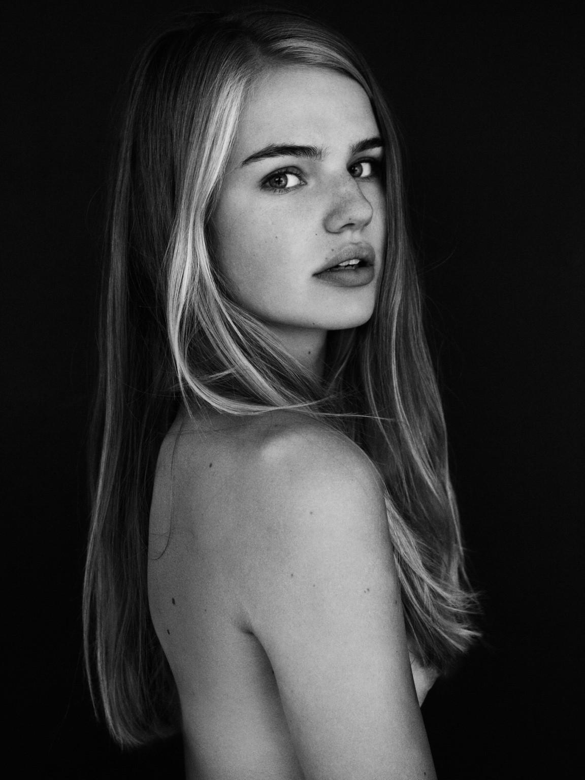 16P Milou Sluis showing off her ass and tits in Chadwick Tyler photoshoot