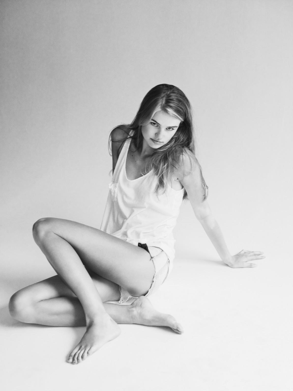 16P Milou Sluis showing off her ass and tits in Chadwick Tyler photoshoot
