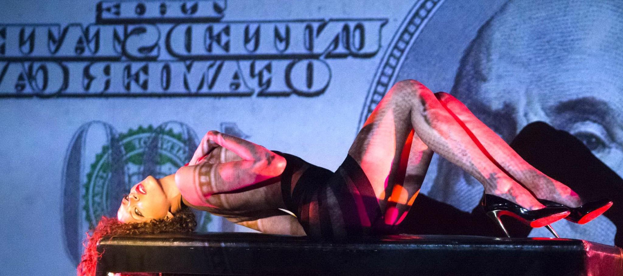 16P Noemie Lenoir performing topless in her show at the Crazy Horse Paris